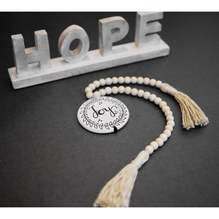 Obiecte decorative - Decor suspendabil Crăciun textil – vertical cu mesaj „JOY”