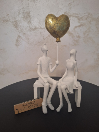 Scaune in Stil Contemporan - Decoratiune Cuplu balon inima , rasina, alb auriu-creativdeco.ro