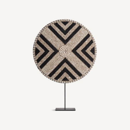 Colectia noua - Figura decorativa din bambus in nuante neutre pe suport metalic negru contemporana Kakbe 40x40x57 cm