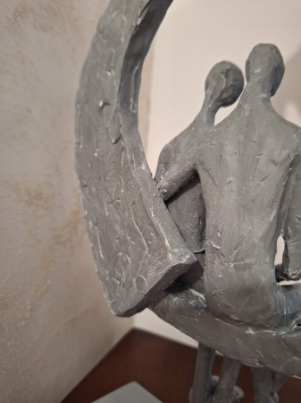 Figurina Cuplu in cerc, rasina, gri - creativdeco.ro [5]