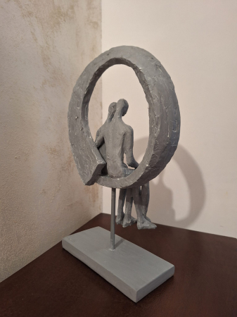 Figurina Cuplu in cerc, rasina, gri - creativdeco.ro [4]