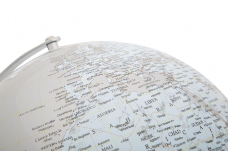 Glob pamantesc argintiu rafinat - piesa versatila de decor pentru case moderne | CreativDeco.ro [5]