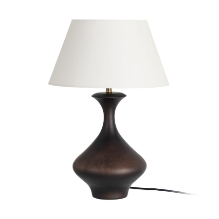 Lampă de masă din lemn maro închis cu bază sculpturală și abajur alb din stofă