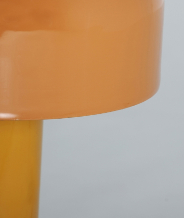 Lampă masă metal emailat roz galben ALBATE – titlu imagine principală [1]