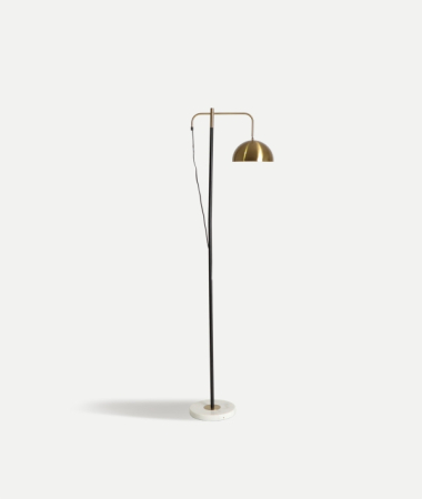 Stil de design - Lampadar Art Deco cu abajur emisferic auriu și bază groasă din marmură albă vinată