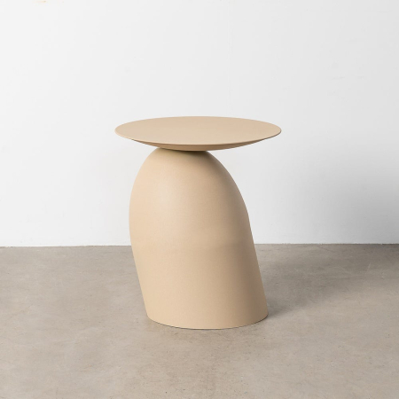 Mese - Masă auxiliară sculpturală din oțel bej cu bază înclinată