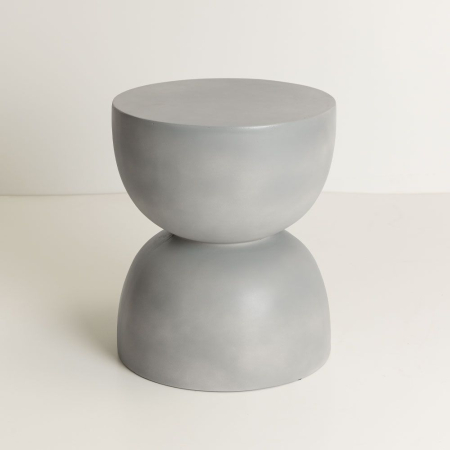 Măsuță cafea ciment gri compozit Cement 1 – formă sculpturală calmă