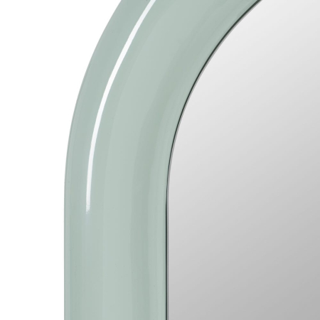Oglindă pentru dressing verde lăcuită din MDF cu ramă arcuită – vedere frontală, ramă verde pastel lucioasă. [3]