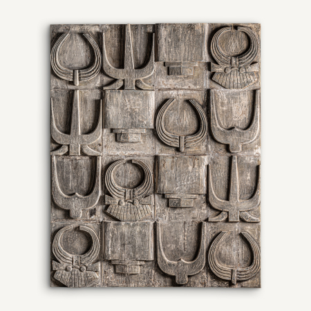 Stil de design - Panou de lemn de suar gri, cu șaisprezece câmpuri sculptate în relief, cu motive etnice