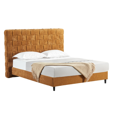 pat modern tapițat, tăblie înaltă, catifea camel, ideal pentru dormitor elegant