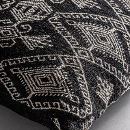Perna decorativa provensala|Perne alb si negru elegante [2]