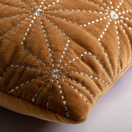 Perna decorativa catifea Ocru broderie|Perne elegante de calitate [2]
