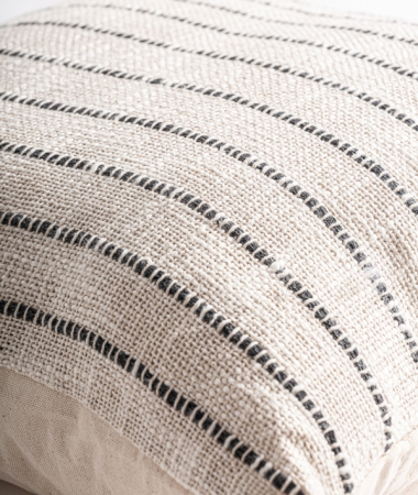 Pernă decorativă Saleha alb murdar cu dungi gri 50x50 cm [3]