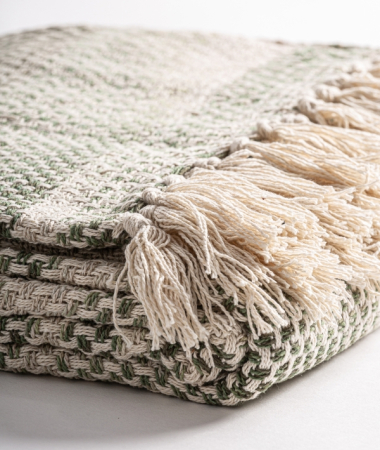 Textile - Pled 100% bumbac bej cu accente verzi si textura decorativa Esarhe