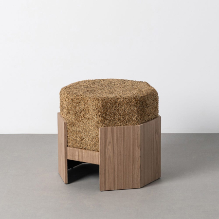 Taburete in Stil Scandinav - Puf din stofă ocru cu structură din MDF