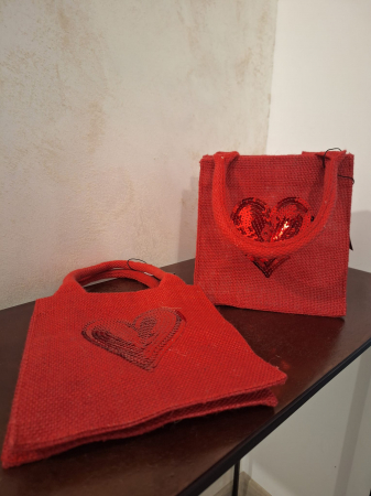 Sacosa cadou inimi, iuta paiete - creativdeco.ro [4]