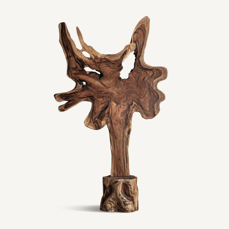 Stil de design - Sculptură din felie de lemn de suar cu margini valurite, goluri naturale și soclu din trunchi