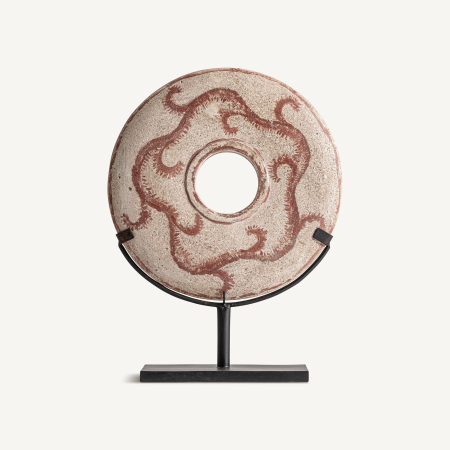 Obiecte decorative - Disc mare de piatră crem cu motiv roșcat în spirale ramificate, pe suport metalic negru