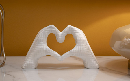 Sculptură decorativă inimă din rășină albă – imagine principală – Lover White [1]