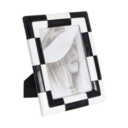 CADOURI - Set 2 rame foto mari alb-negru cu model de tablă de șah din poliresină 13 x 18 cm
