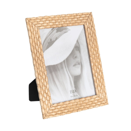 CADOURI - Set 2 rame foto mari cu țesătură de coș în nuanță aurie din poliresină 13 x 18 cm