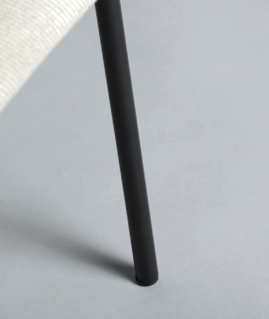 Set 2 scaune crem tapițate cu picioare metalice [1]