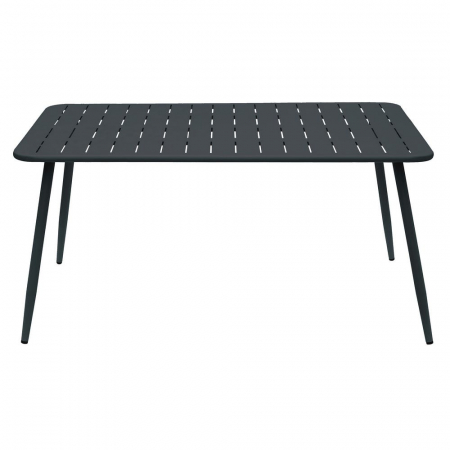 Set de 2 mese Pankow charcoal într-o curte urbană cu scaune negre și decor minimalist [1]