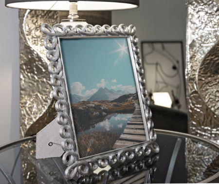 Rame foto argintii din rășină cu bucle 20x25 – imagine principală – Hollow [4]