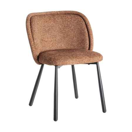 Set de 2 scaune dining și HoReCa din stofă maro cognac cu spătar curbat și picioare metalice negre – imagine principală [1]