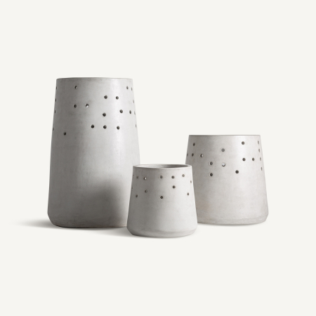 Ghivece, Suporturi flori - Set de 3 ghivece din ciment cu finisaj alb rupt și design perforat Jacquard