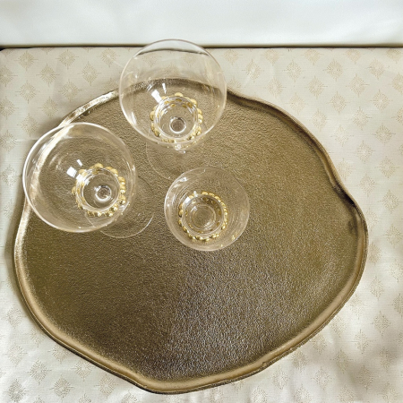 Pahare cocktail din sticlă cu accente aurii pentru un decor sofisticat [3]