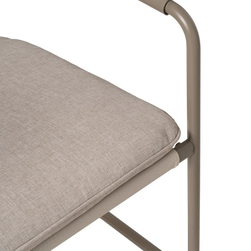Set mobilier exterior cu structură din oțel, blat de sticlă și perne bej din olefină pentru grădină, terasă sau lounge outdoor [11]