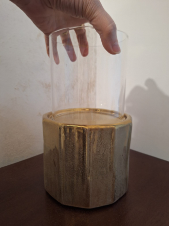 Suporturi Lumanari, Sfesnice - Suport lumanare ceramic cu baza aurie Ary Clay