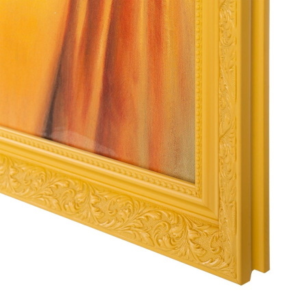 Tablou pe pânză femeie galben cu ramă și suport MDF – vedere frontală, portret, detalii pictate manual, ramă decorativă. [4]