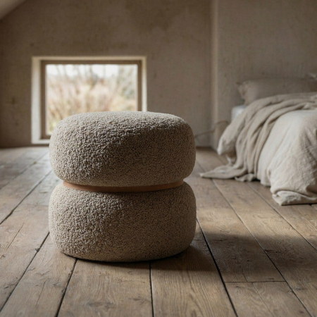 Stil de design - Taburet rotund tapițat cu stofă boucle taupe și structură din MDF