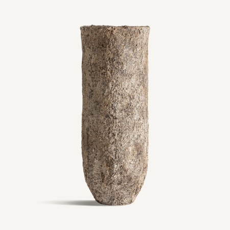 Obiecte decorative - Vas decorativ înalt din teracotă gri cu formă de coloană și textură aspră, erodată natural