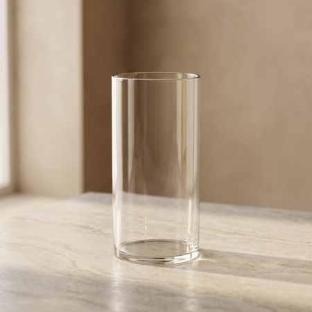 Obiecte decorative in Stil Contemporan - Vază cilindrică din sticlă transparentă tăiată la rece pentru flori înalte pe o masă de marmură