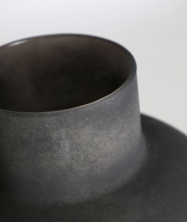 Vază decorativă GHALEA sticlă neagră – titlu imagine principală [3]