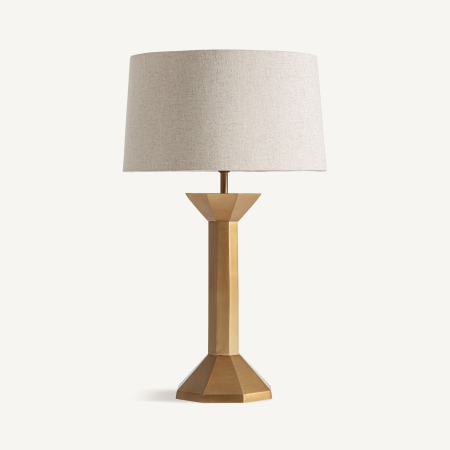 Stil de design - Veioză cu postament hexagonal fațetat din aluminiu auriu și abajur conic din in crem