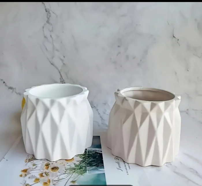 Decoratiune Vaza din ipsos 10x8cm [2]