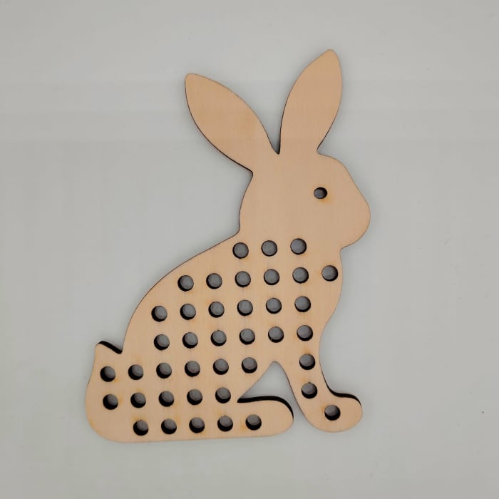 Activitate MONTESSORI de cusut figurine din lemn, gauri mari [6]