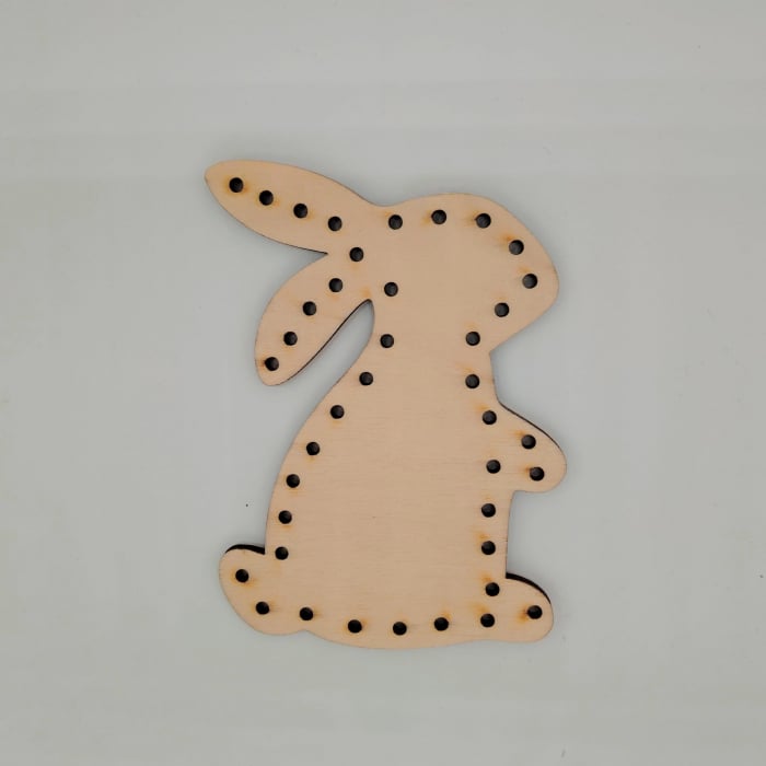 Activitate MONTESSORI de cusut figurine din lemn, gauri mari [9]