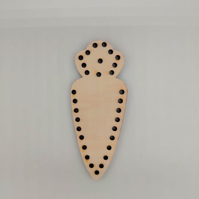 Activitate MONTESSORI de cusut figurine din lemn, gauri mari [12]