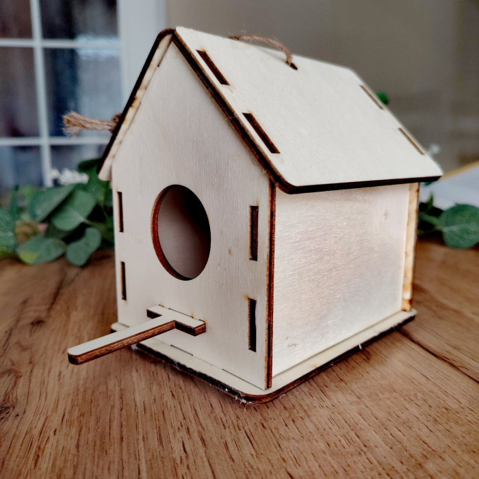 Casuta din lemn pentru pasari, cu sfoara, 14x10x14cm [1]