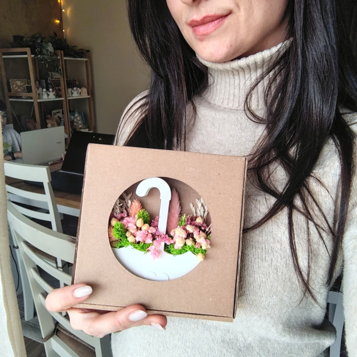 Decoratiune din praf ceramic Umbrela, cu flori uscate, snur, cutie, 11x11.5cm [7]