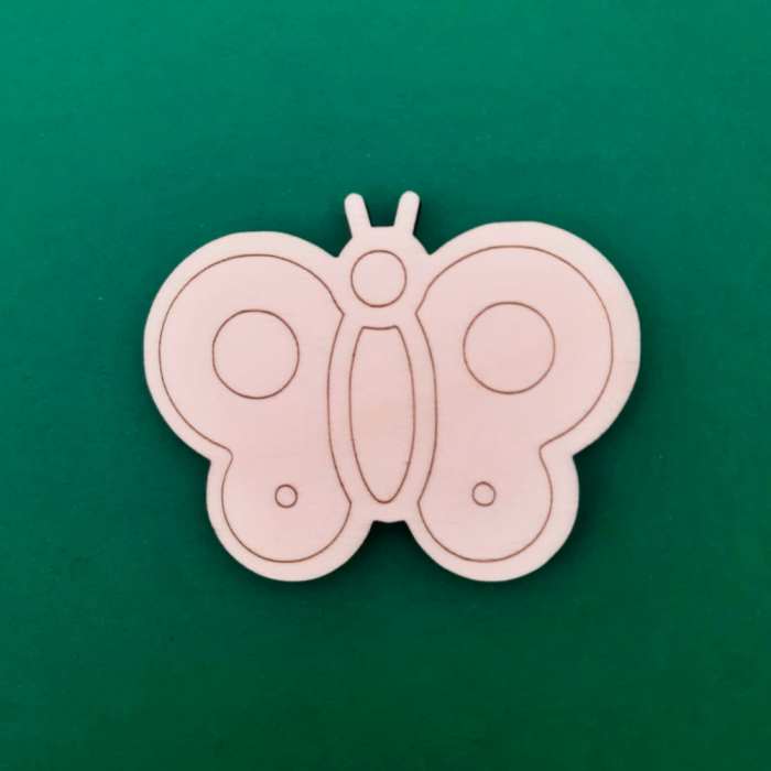 Martisor Fluture cu snur, cartonas si ambalaj 6.5x4.5cm [1]