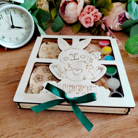 Cutie din lemn cu 8 oua de Pasti, personalizata, set culori, 19x19cm [1]