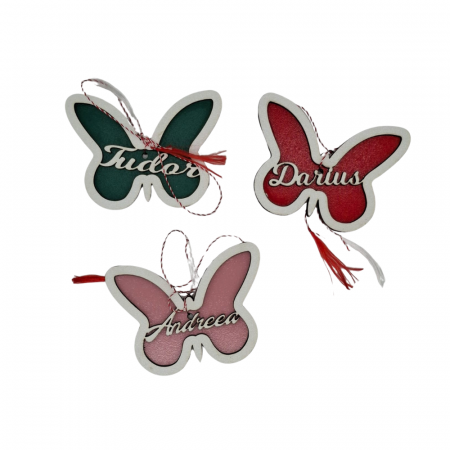DECORATIUNI PERSONALIZATE - Martisor din MDF Fluture, personalizabil, cu snur, 8x6cm