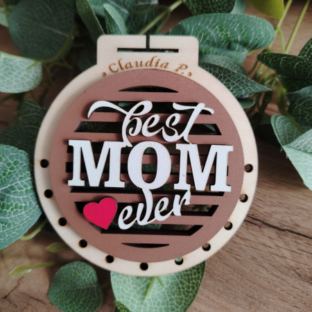 Medalie din lemn BEST MOM, personalizabila, 10x9cm [1]