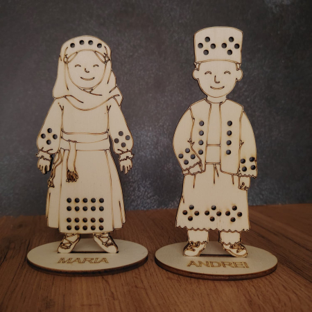 Românaș din lemn Baiat pentru cusut si pictat, cu suport, personalizabil, 16x6cm [2]